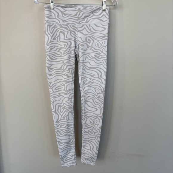 ALO Yoga Pants - Alo Airbrush‎ Leggings Size S
